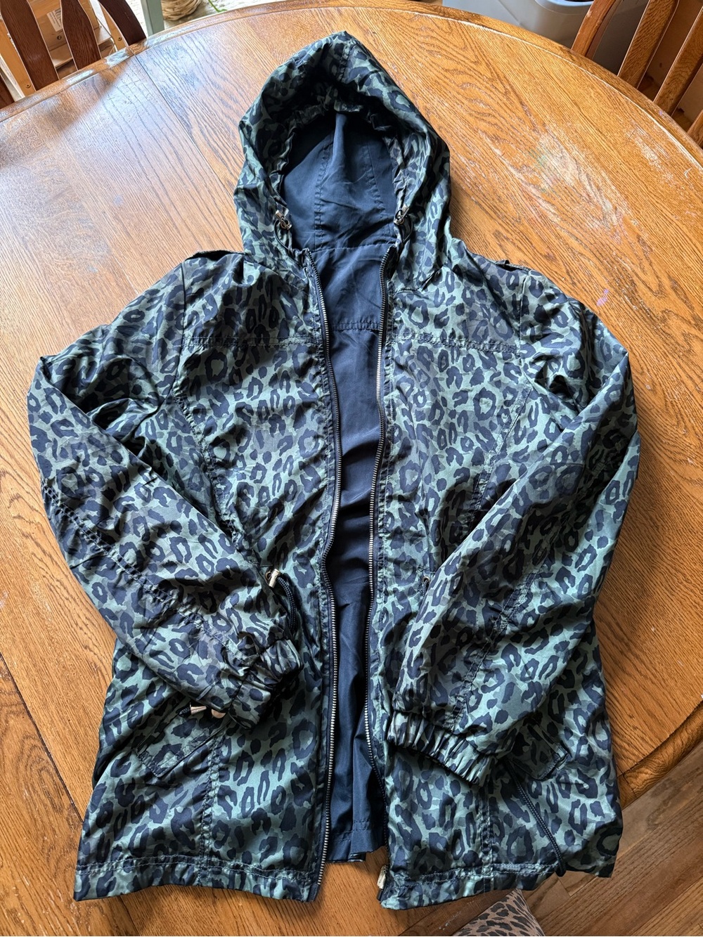Lightweight Green Leopard-Print Hooded Jacket for Women